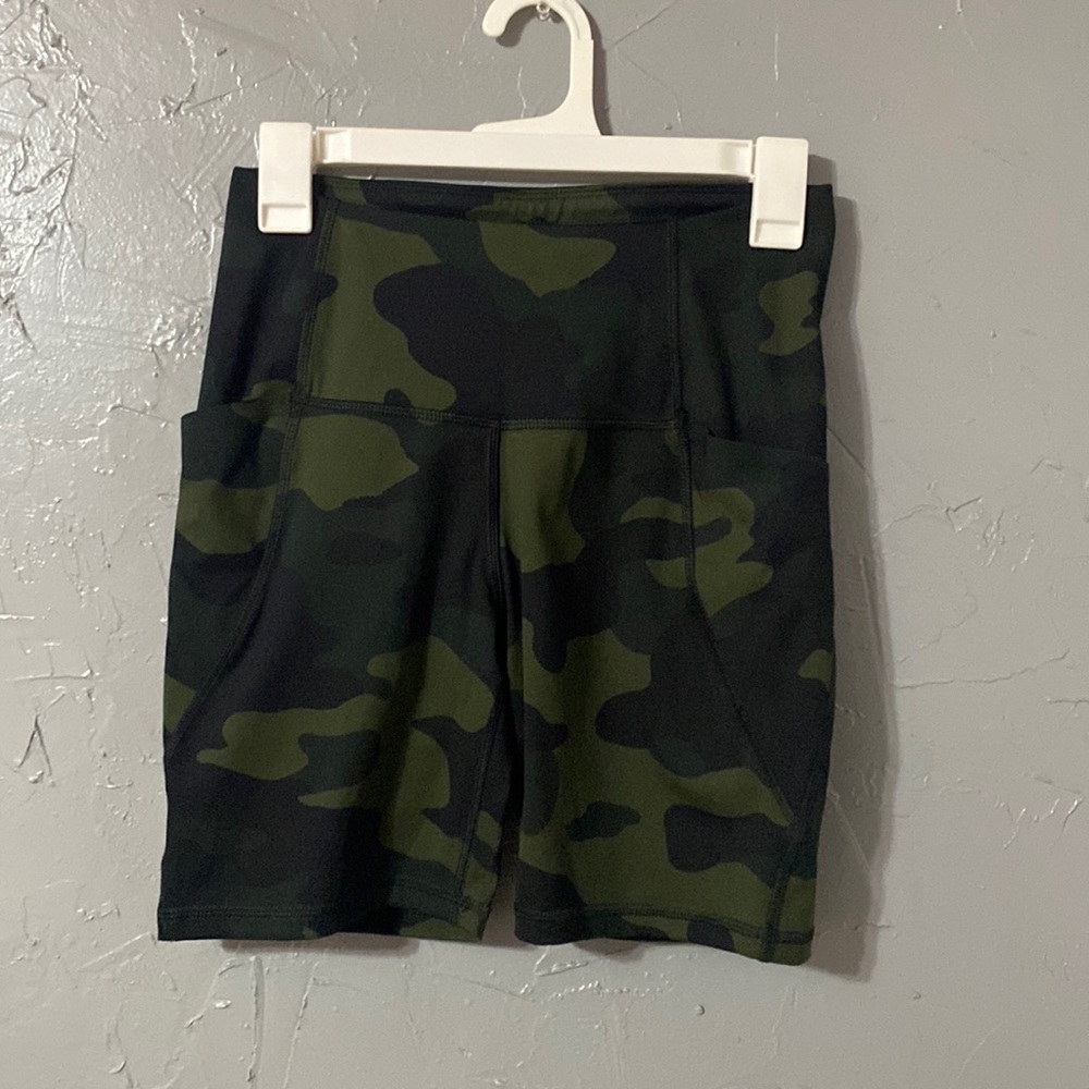 Camo biker shorts